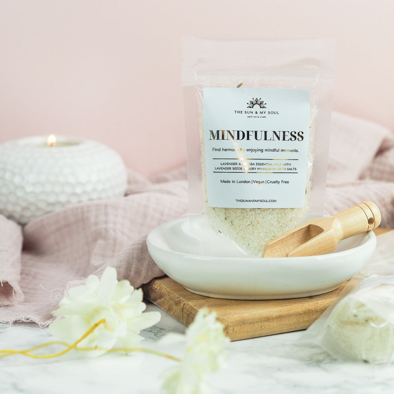 Mindfulness Luxury Himalayan Bath Salts with Lavender, Jojoba Essential Oils with Lavender Seeds